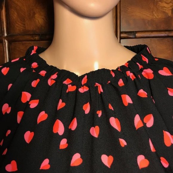 Ann Taylor Hearts Bell Sleeve Curve Hem Top - Picture 10 of 16